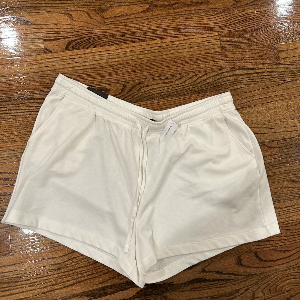 Banana Republic white casual shorts nwt